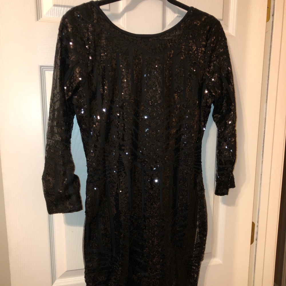 Fitted sequins dress